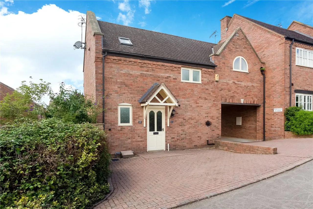 3 bed house for sale — Basket Hall, Shipston-on-Stour, Warwickshire, CV36