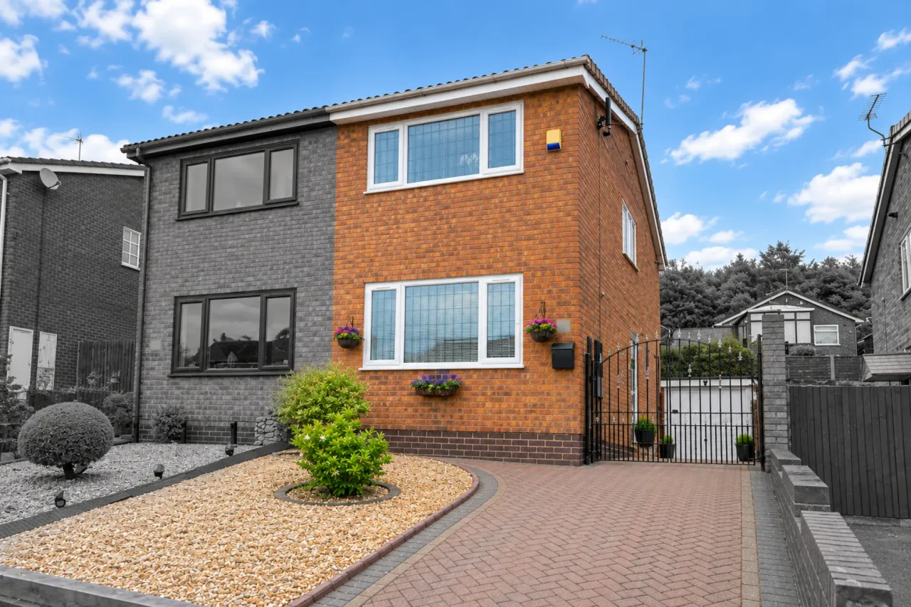 2 bed property to rent, Linacre Way, Stoke-on-trent