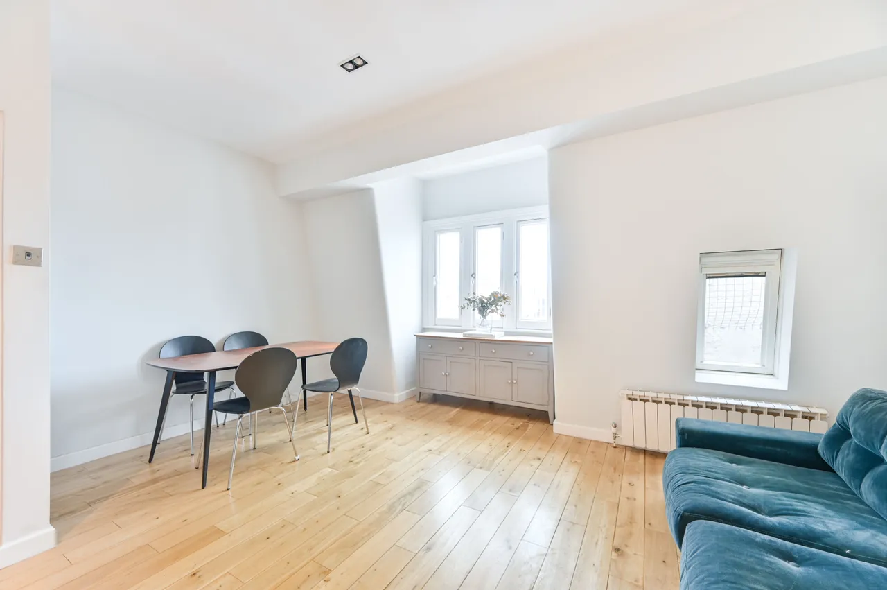 Flat 310, 20 Palace Court, London, photo 7