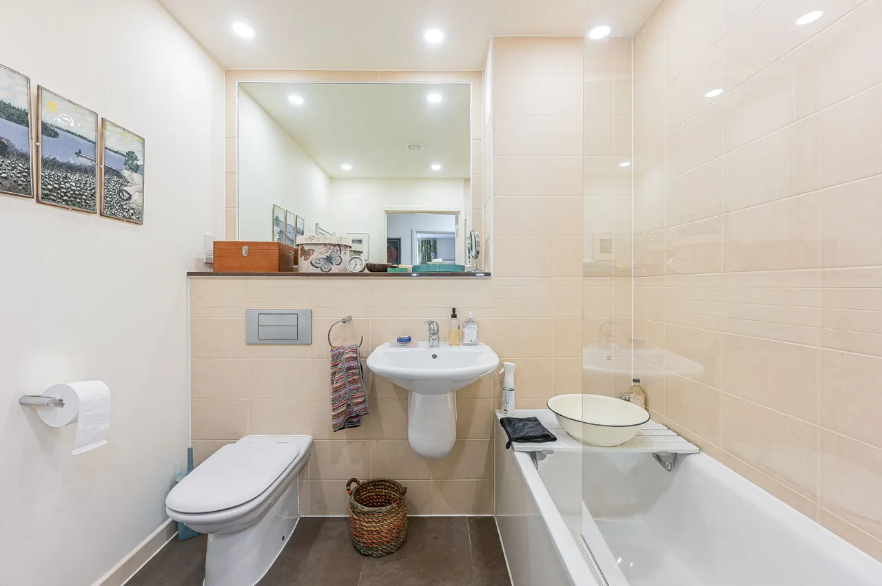 45 Cavatina Point, 3 Dancers Way, London, photo 11