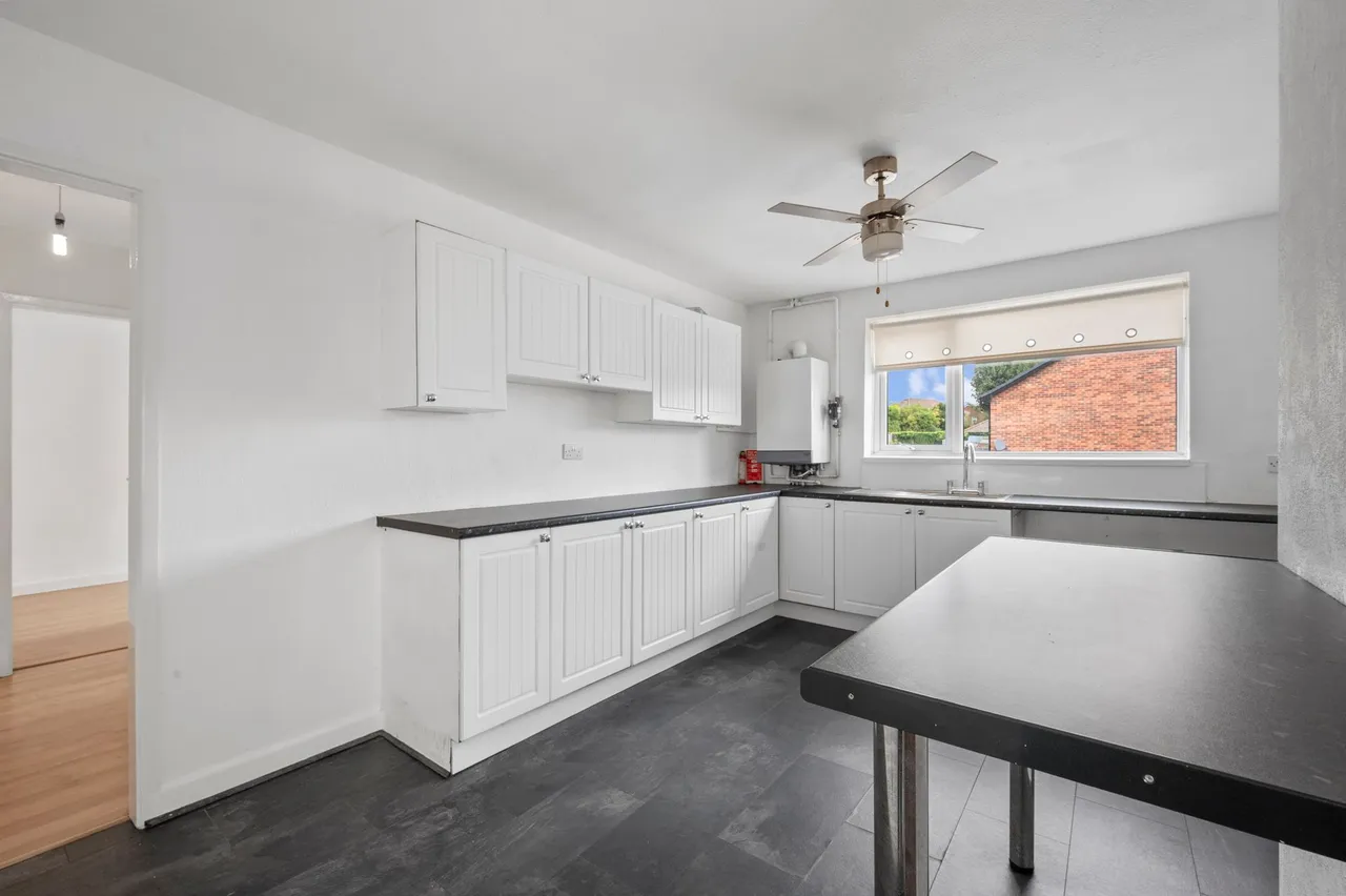 2 bed flat for sale — 35a Lynton Way, Windle, St. Helens, St. Helens, WA10 6EQ