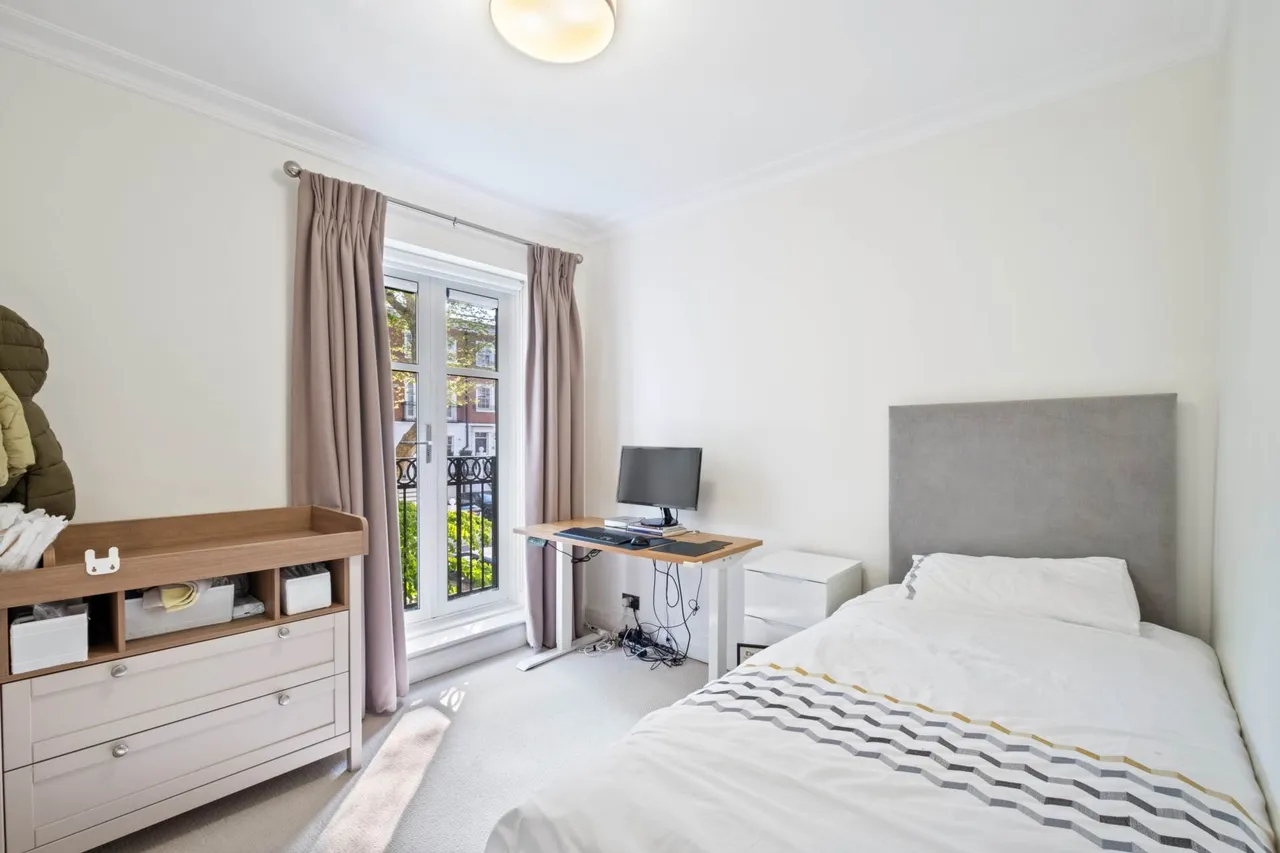Rowan Lodge, Kensington Green, W8 5UJ, photo 4