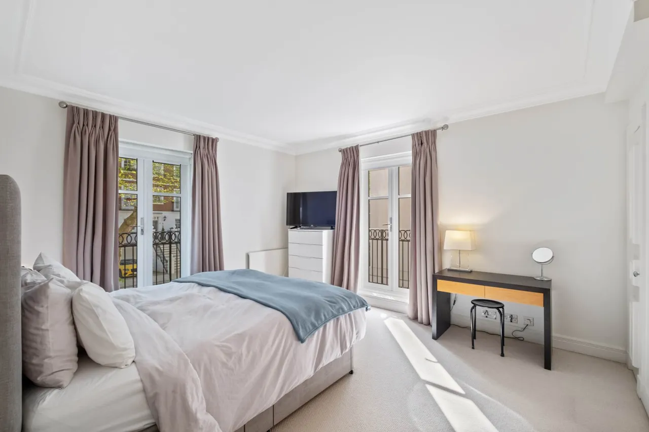 Rowan Lodge, Kensington Green, W8 5UJ, photo 3