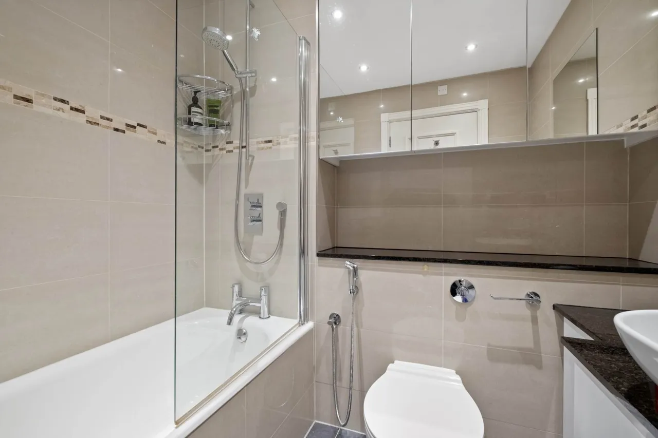 Rowan Lodge, Kensington Green, W8 5UJ, photo 5