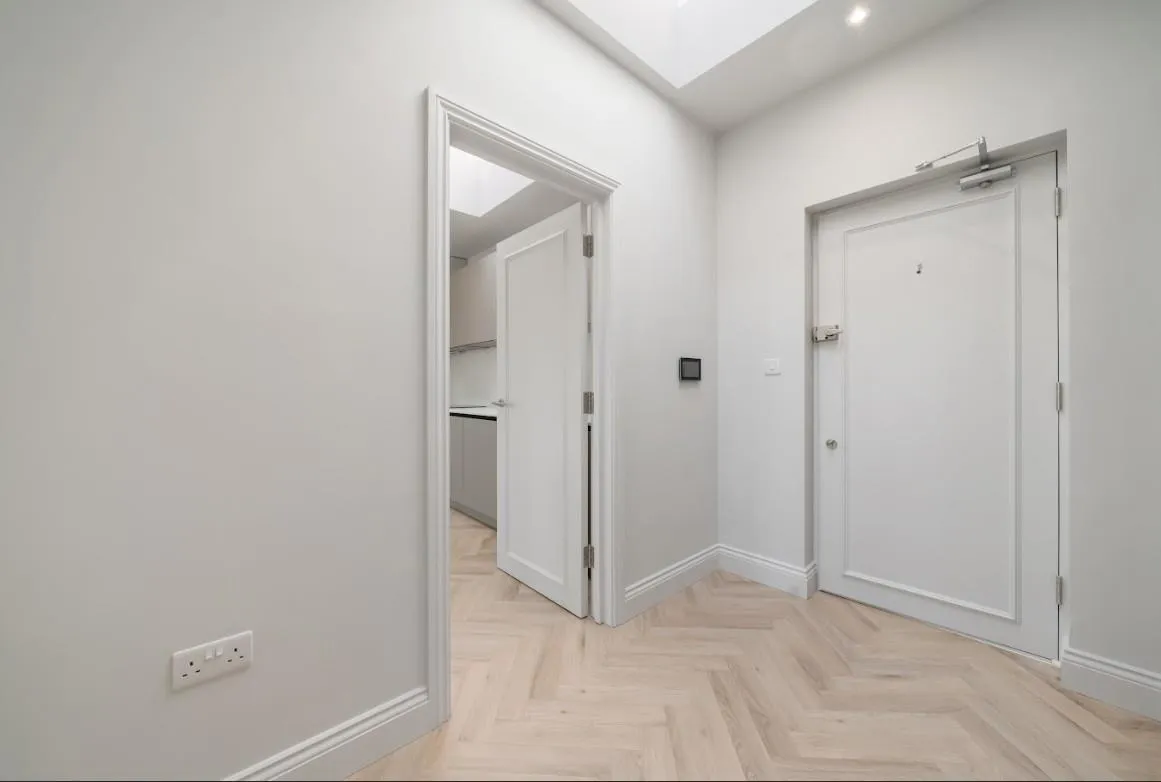 Belair Court, 144 High Street, Edgware, photo 11