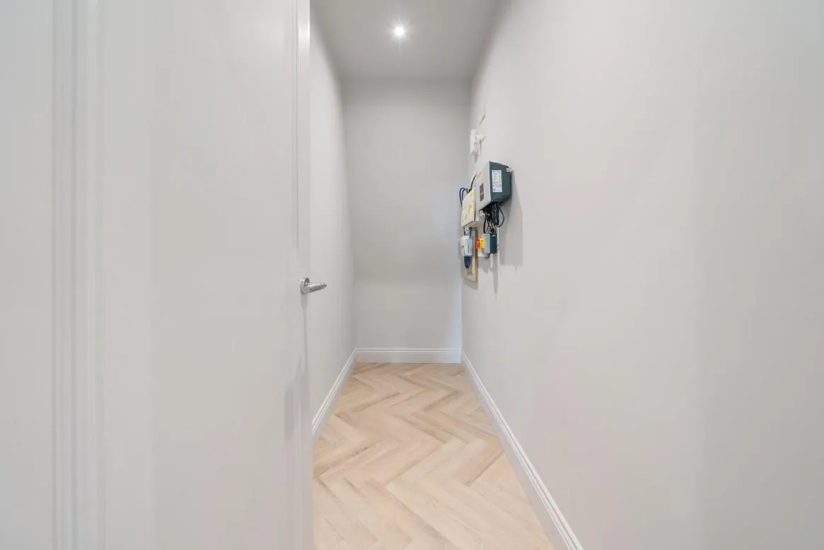 Belair Court, 144 High Street, Edgware, photo 8