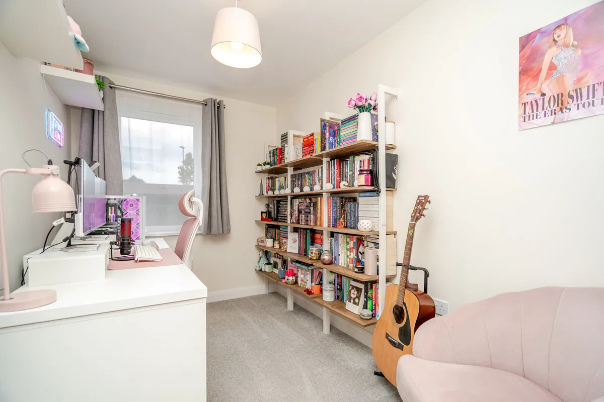 Cranwell Crescent, Eaton Leys, MK17, photo 15