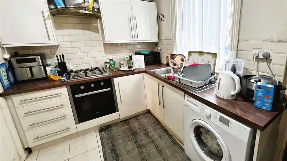 Oldham Road, Rochdale, Greater Manchester, OL16, photo 2