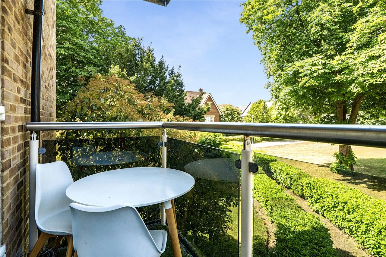 Maplehurst Close,, Bexley, DA2, photo 12