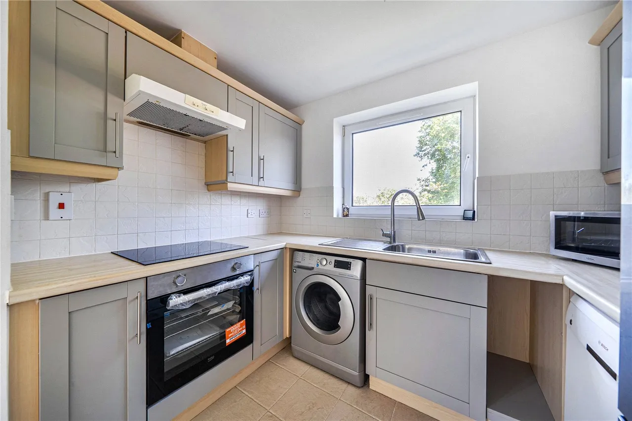 Maplehurst Close,, Bexley, DA2, photo 17