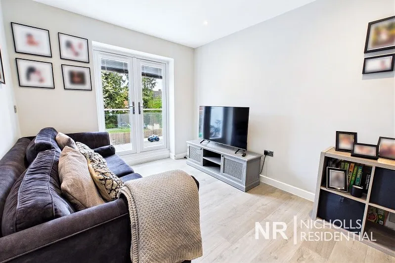 Cox Lane, Ewell, KT19, photo 6