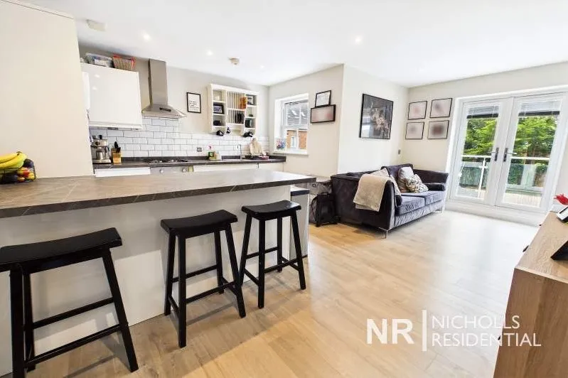 2 bed flat for sale, Cox Lane, Ewell, KT19