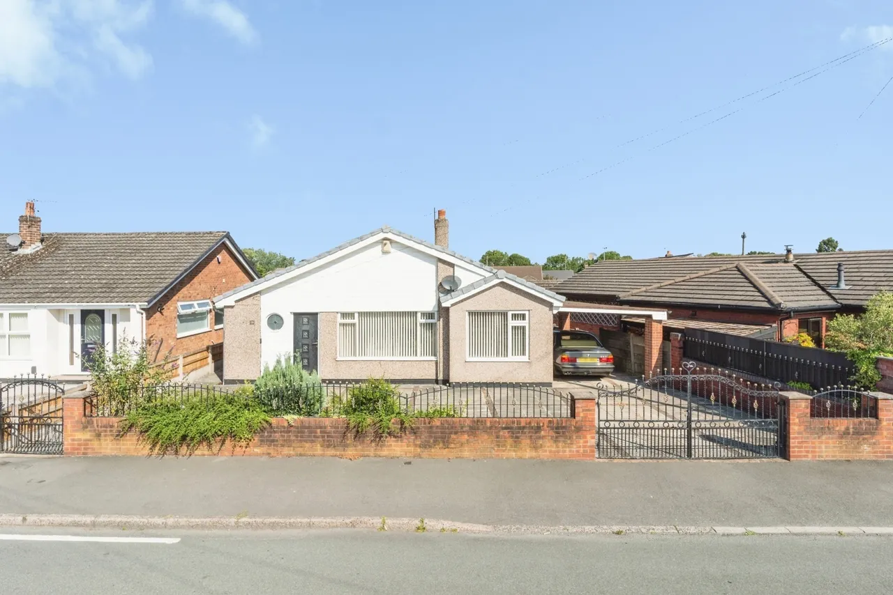 3 bed house for sale — Bradwell Road, Lowton, Warrington, WA3