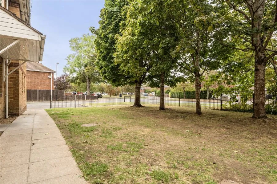 Cannon Gate, Slough, SL2, photo 11