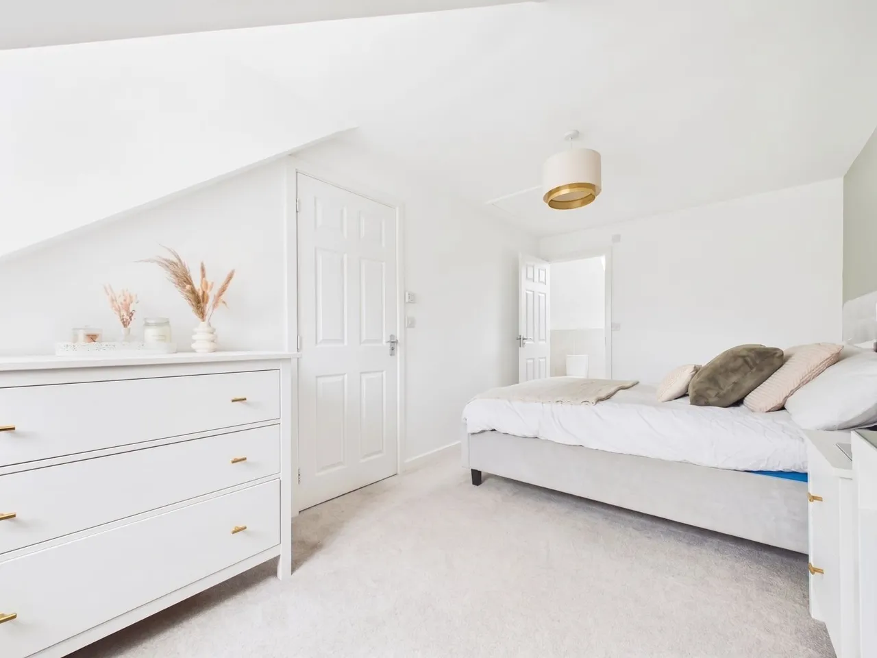 Friarwood Avenue, Pontefract, WF8, photo 13