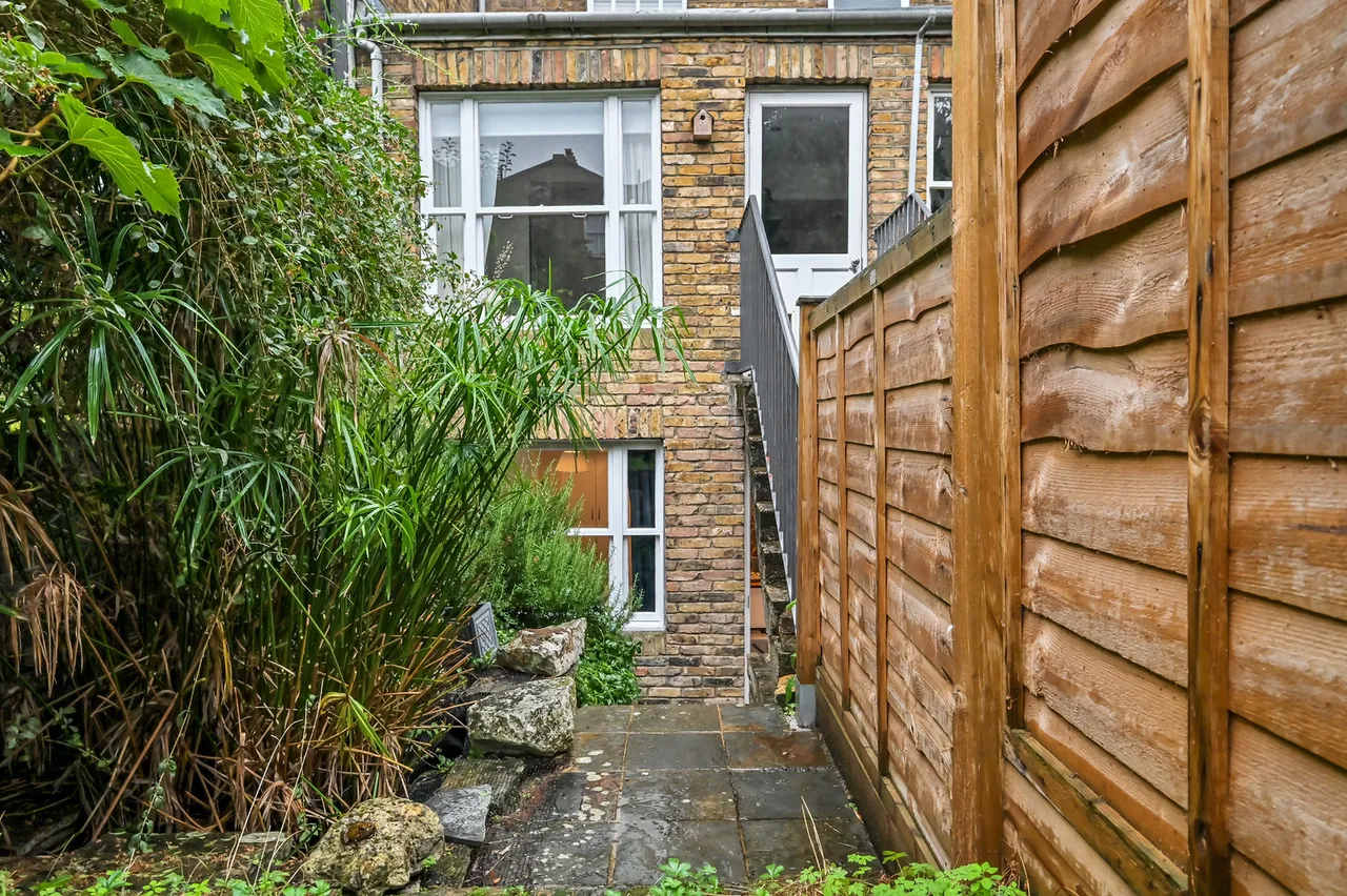 Milton Road, London, SE24, photo 13