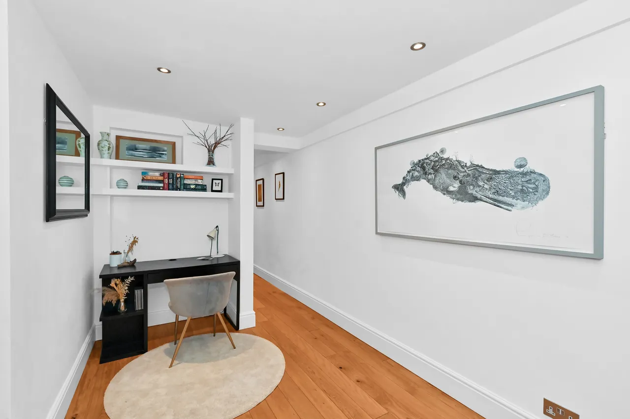 Milton Road, London, SE24, photo 5