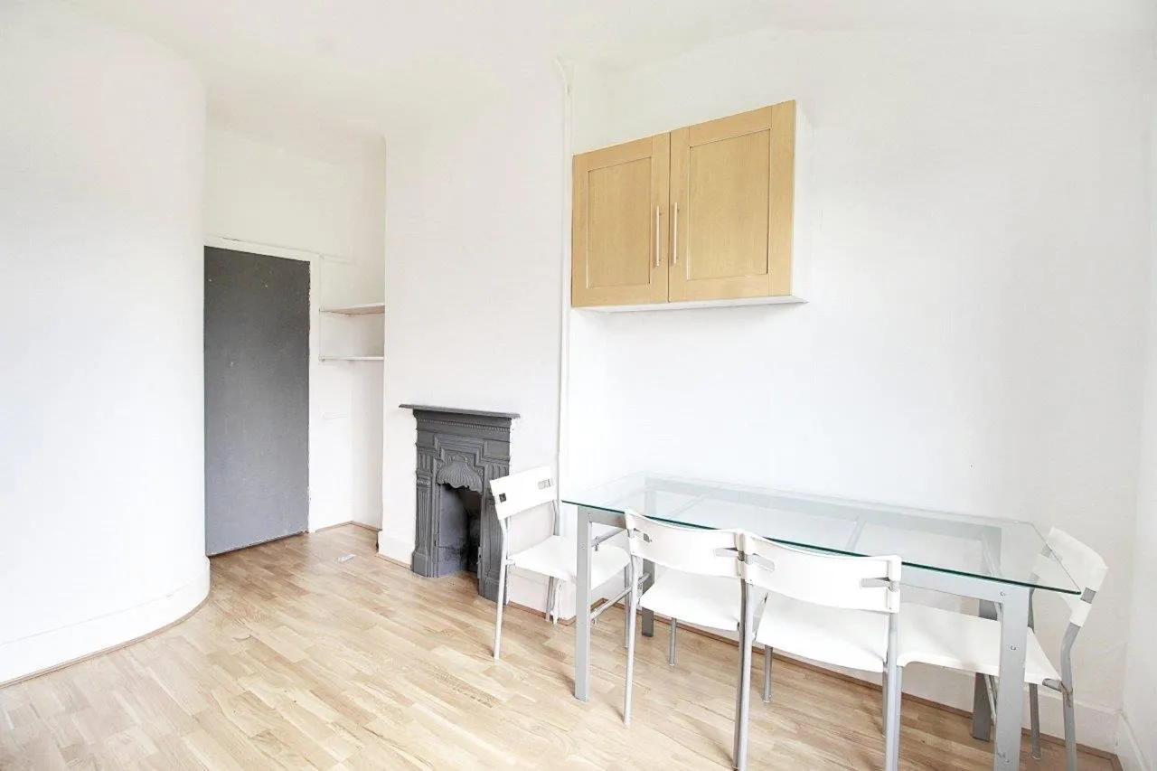 Hillfield Avenue, Crouch End, photo 7