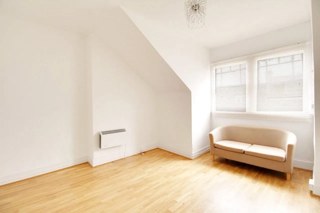 Hillfield Avenue, Crouch End, photo 9
