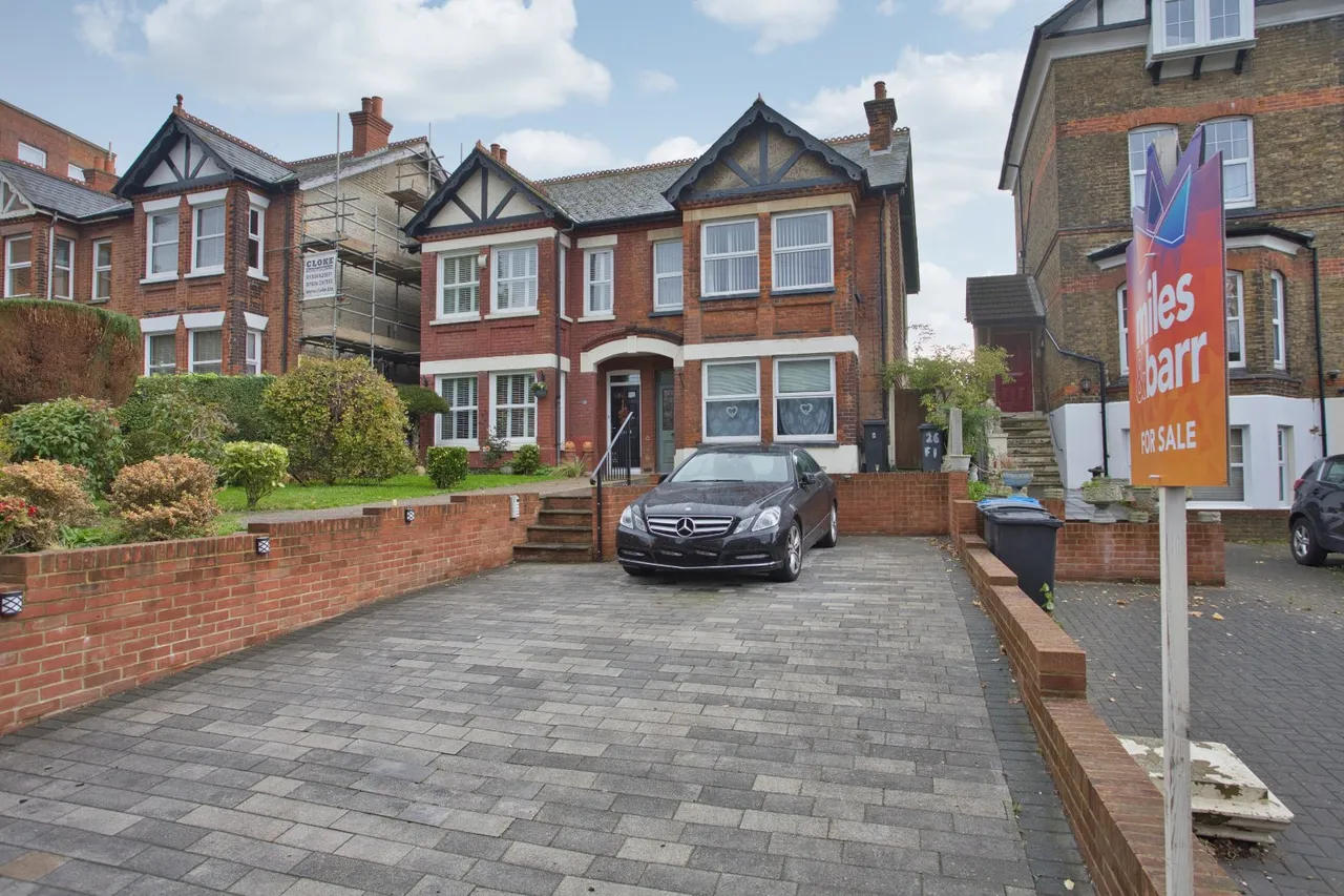 2 bed flat for sale, Frith Road, Dover, CT16