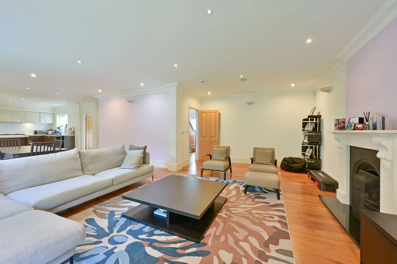 1 Heath Mead, London, photo 7