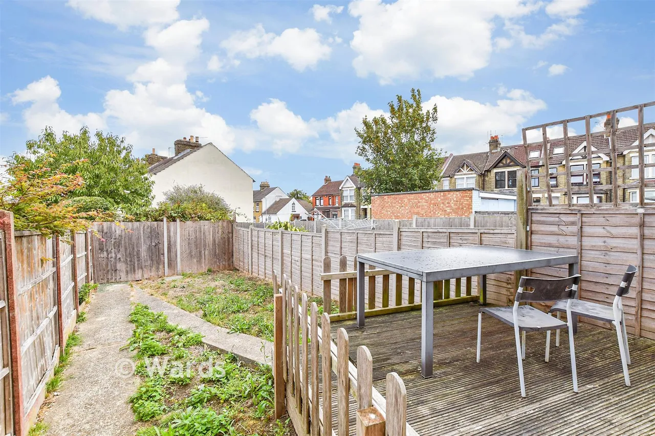 Canterbury Street, Gillingham, ME7, photo 8