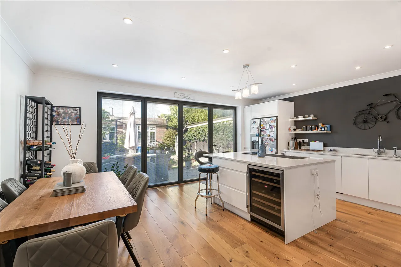 Millwood Road, Hounslow, TW3, photo 2