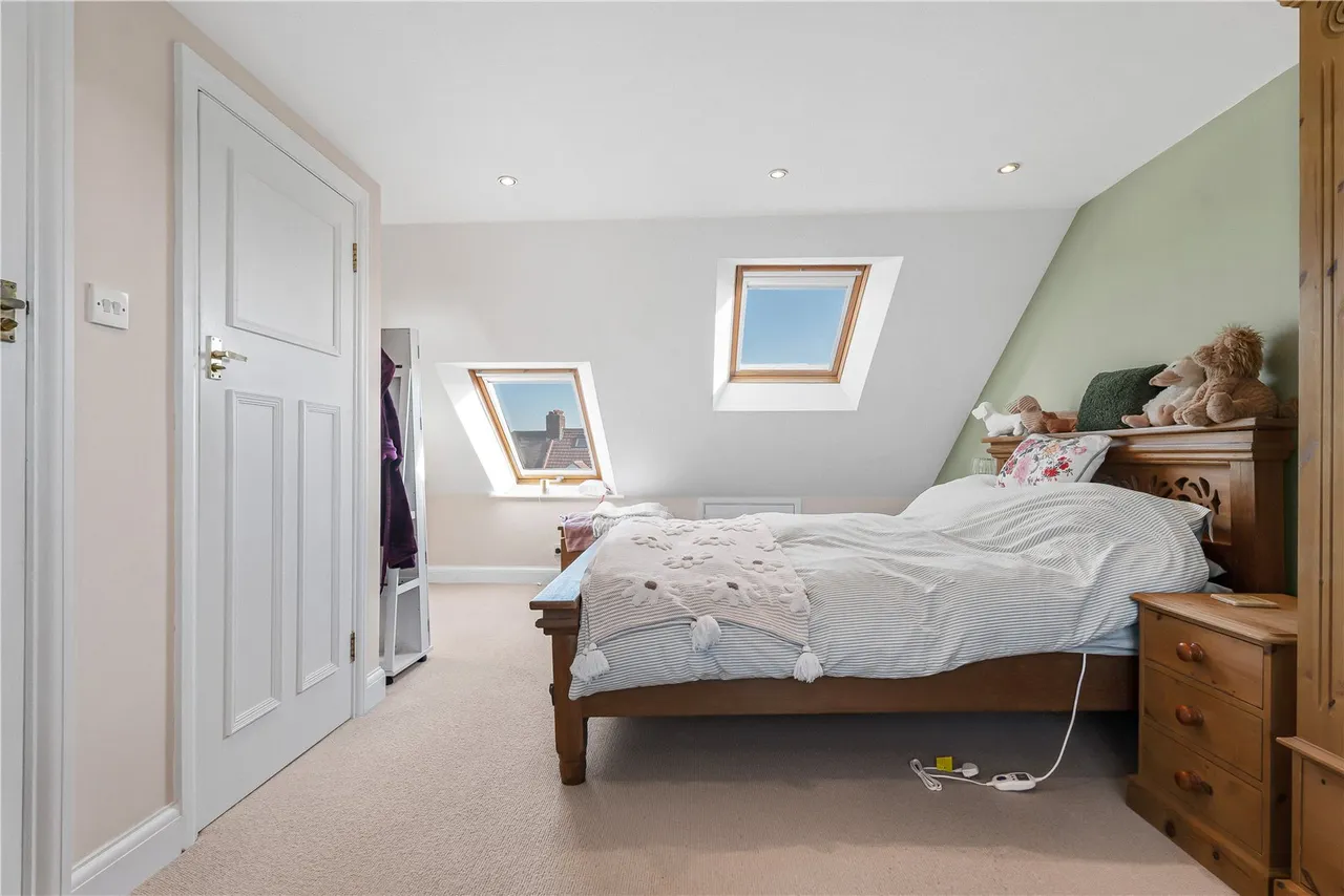 Millwood Road, Hounslow, TW3, photo 13