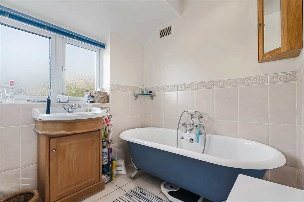Millwood Road, Hounslow, TW3, photo 21