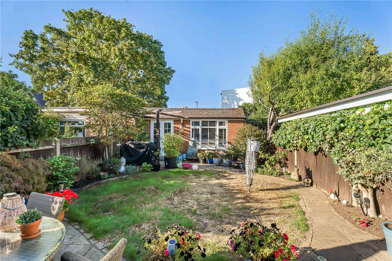 Millwood Road, Hounslow, TW3, photo 24