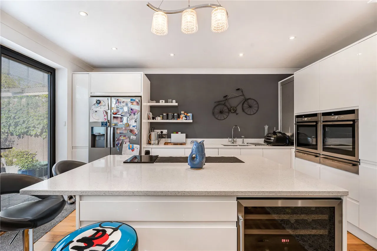 Millwood Road, Hounslow, TW3, photo 11