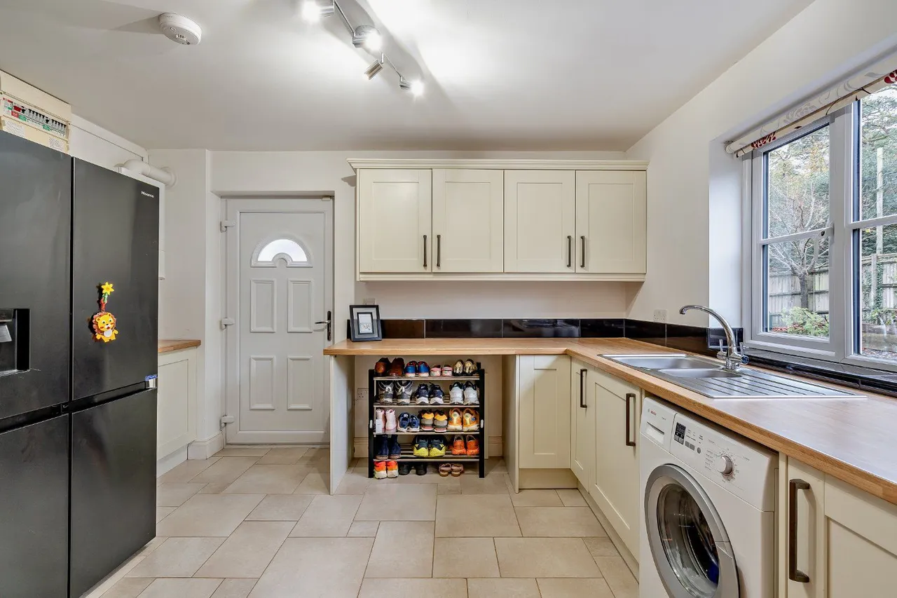 Hermitage Road, Cold Ash, Thatcham, Berkshire, RG18 9JN, photo 8