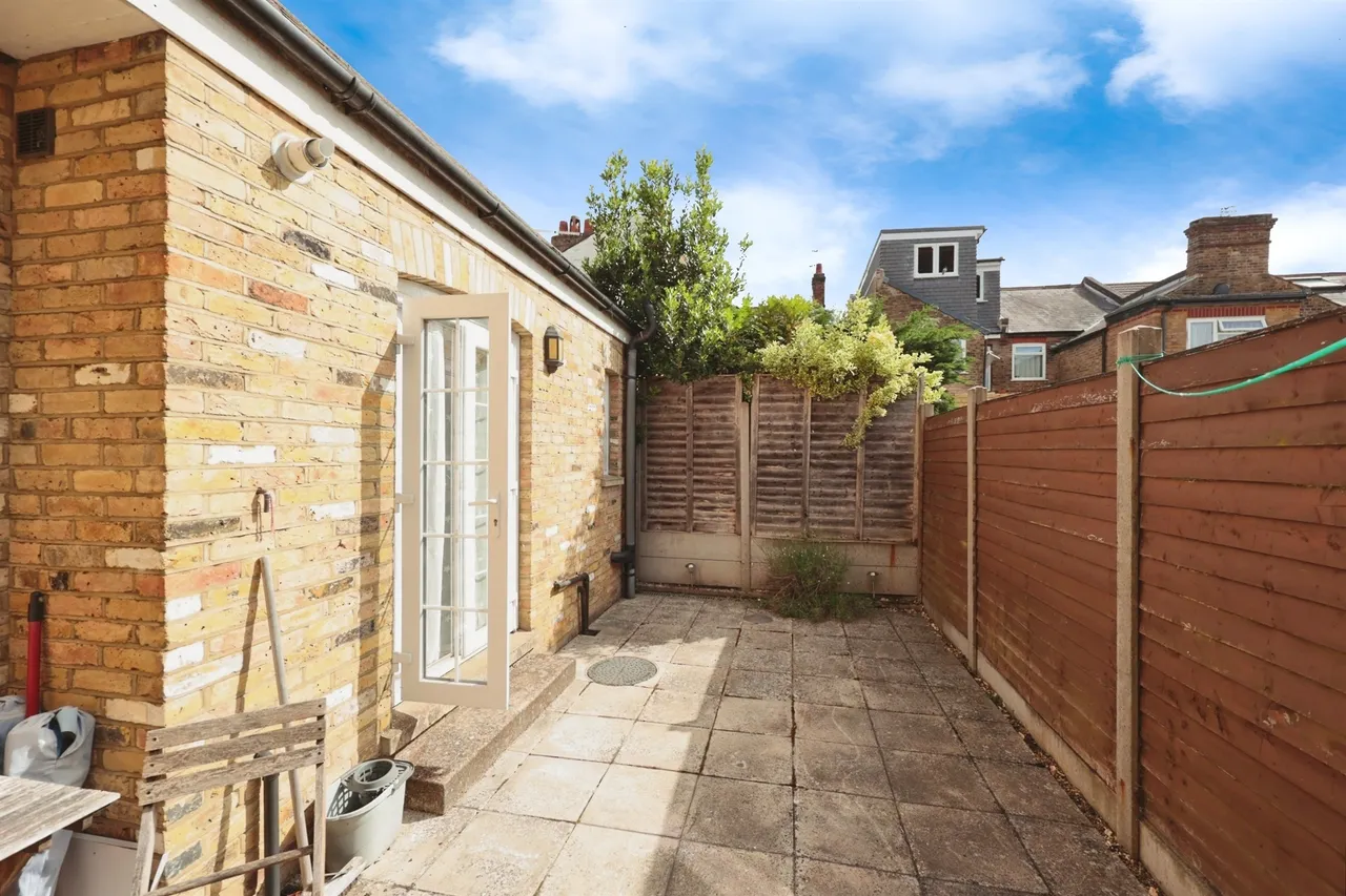 Holywell Road, Watford, WD18, photo 10