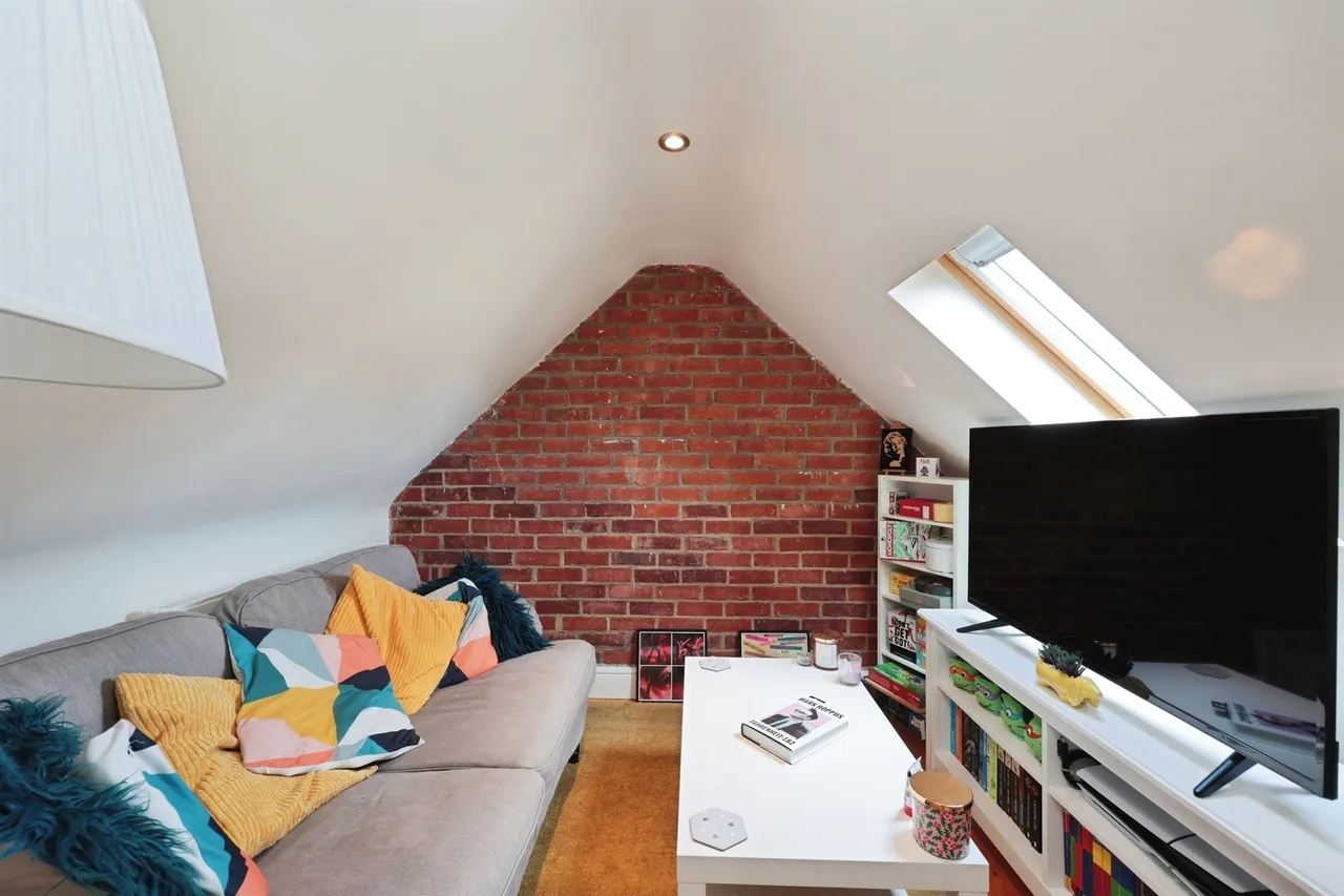 Holywell Road, Watford, WD18, photo 9