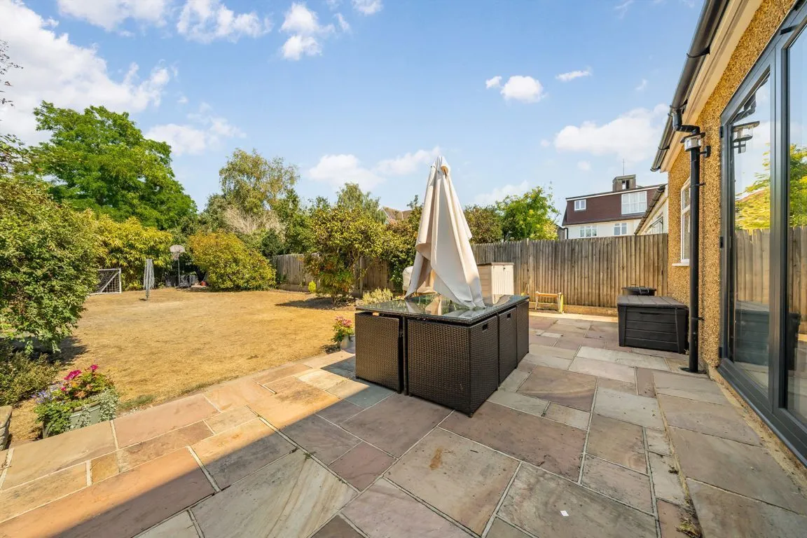 Links View Road, TW12, photo 7