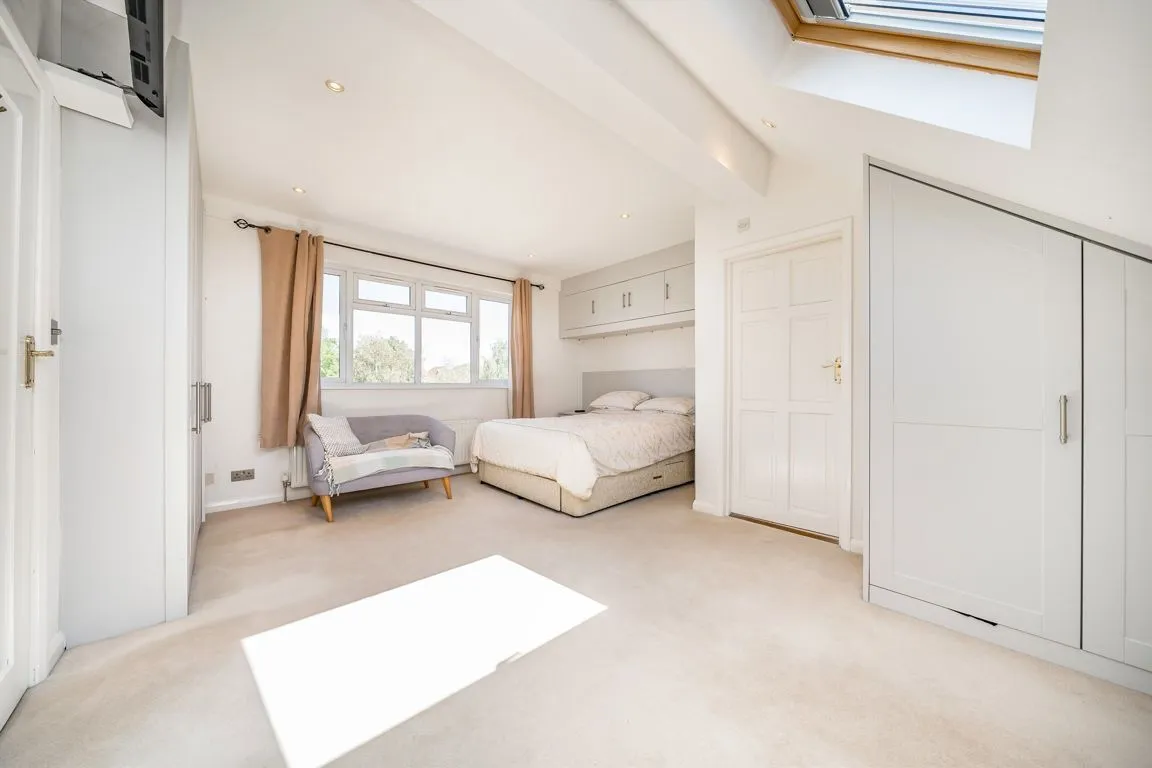 Links View Road, TW12, photo 6