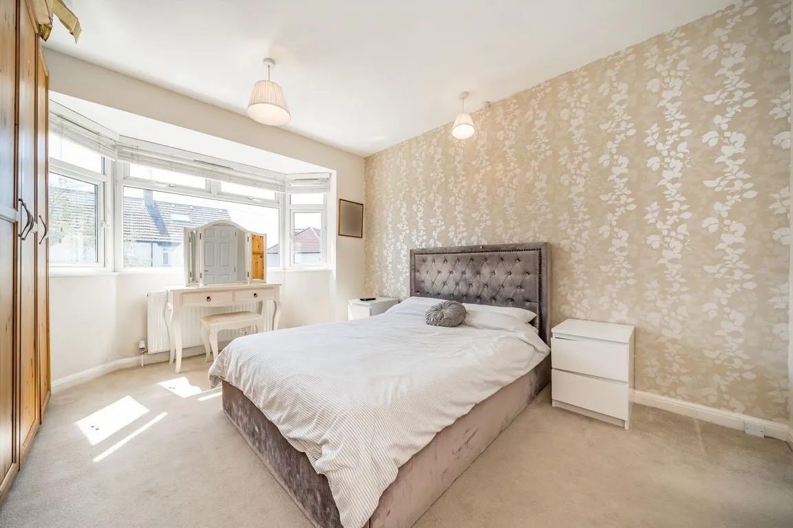 Links View Road, TW12, photo 5