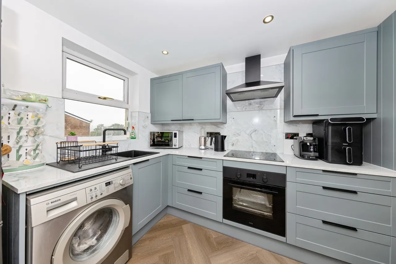 Heol Blaengwastod, Carmarthen, SA31, photo 4