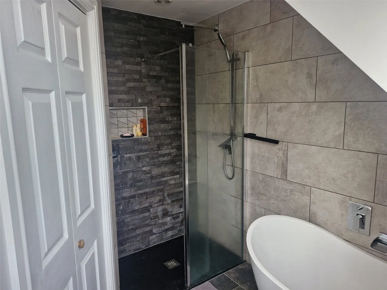 Heol Blaengwastod, Carmarthen, SA31, photo 12