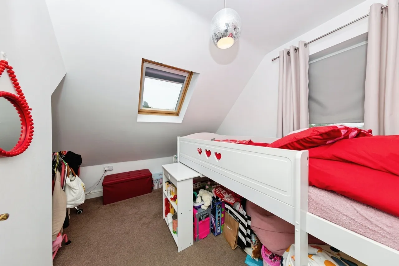Heol Blaengwastod, Carmarthen, SA31, photo 13