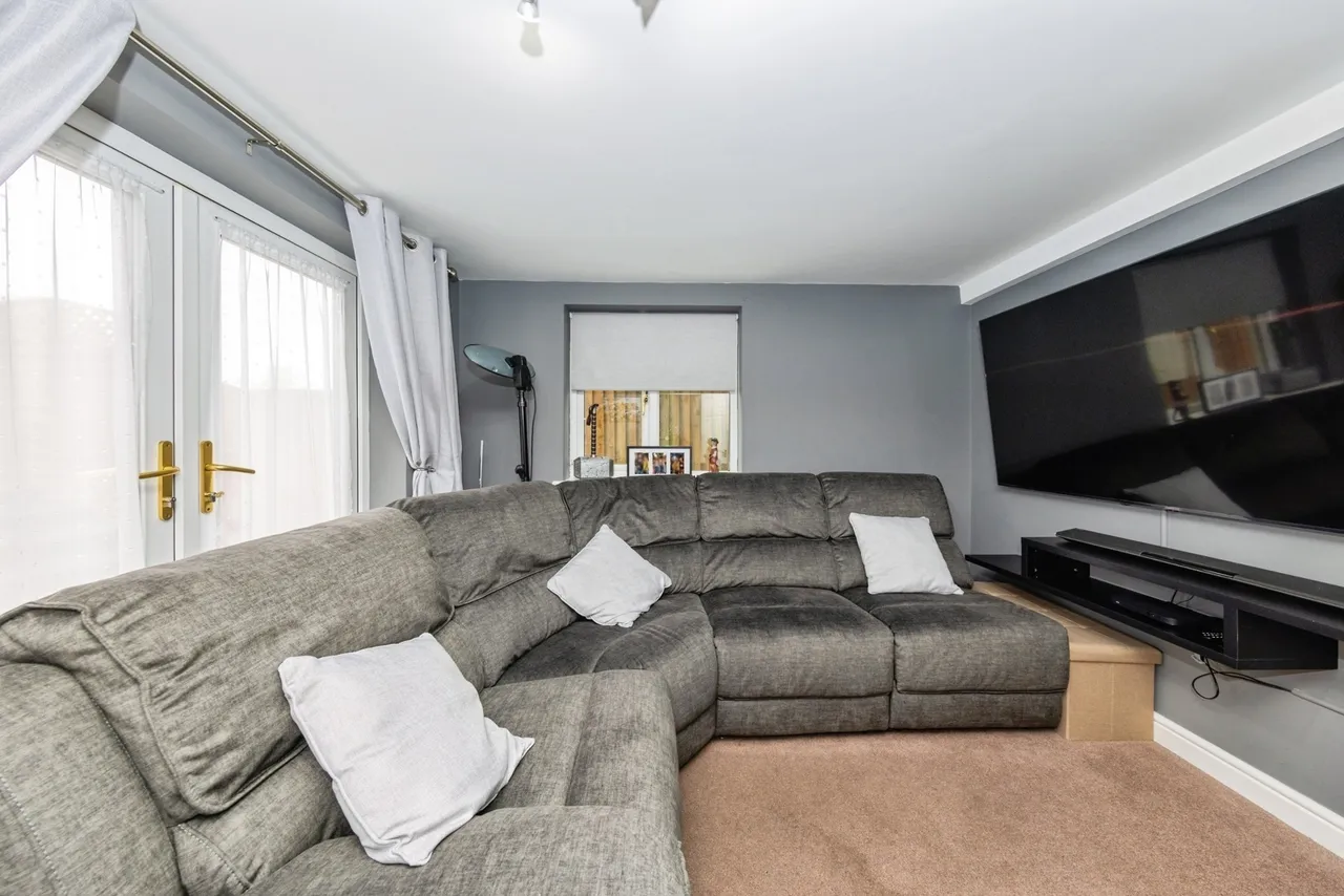 Heol Blaengwastod, Carmarthen, SA31, photo 14