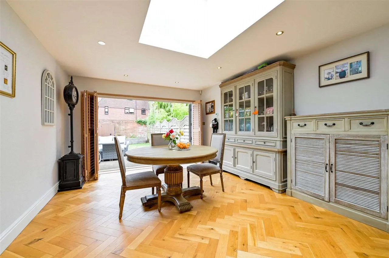 Crown Road, Marlow, Buckinghamshire, SL7 2QG, photo 3