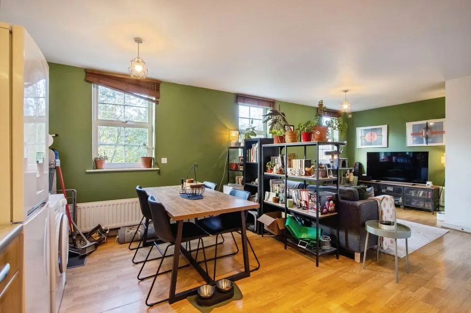 Beven Grove, Wakefield, WF1, photo 4