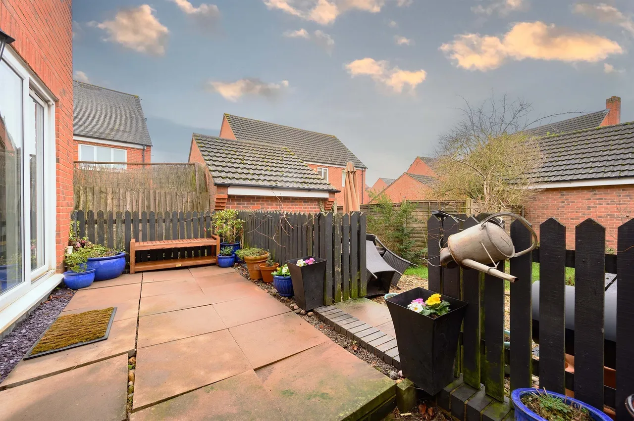 Burdock Way, Kettering, NN14, photo 14