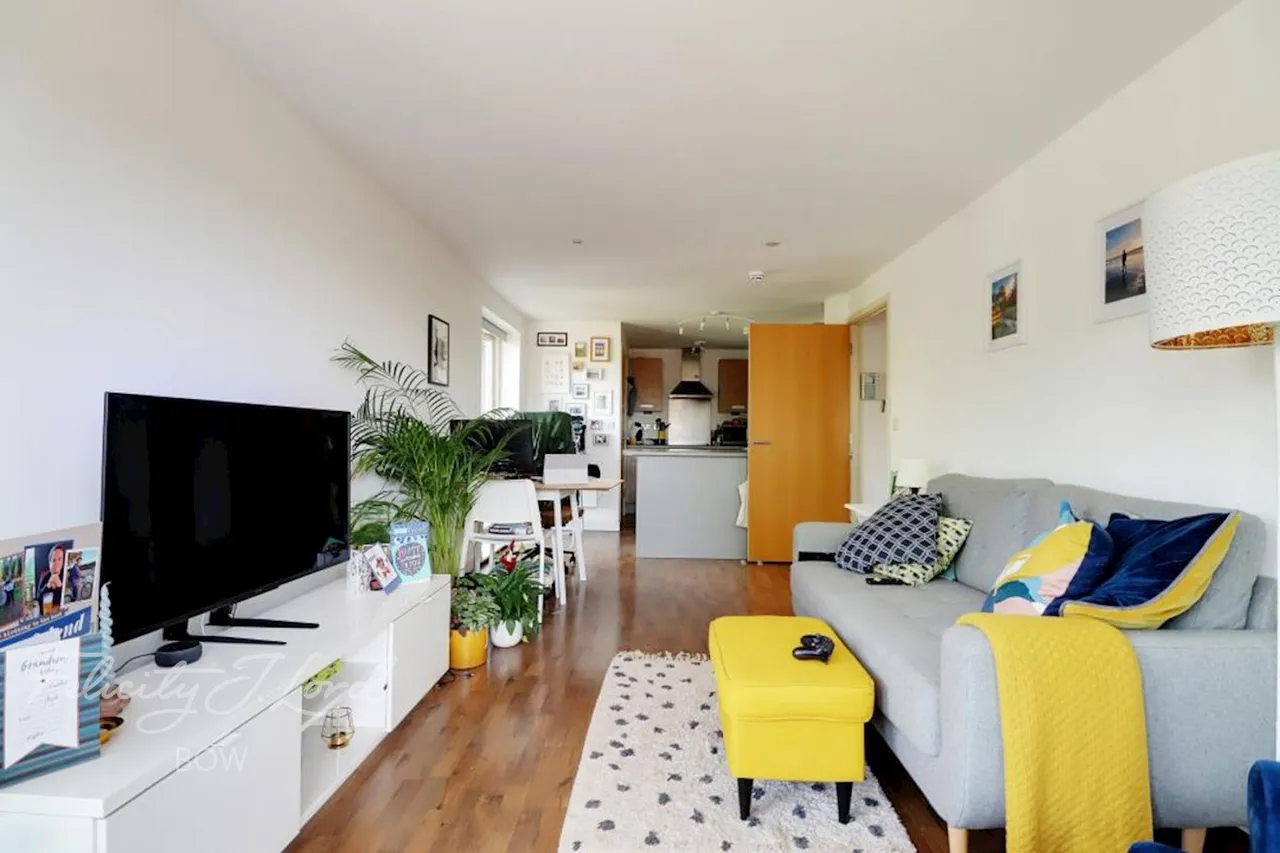 Tredegar Road, E3, photo 2