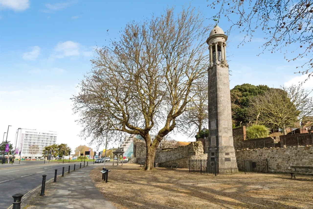 Back Of The Walls, Southampton, SO14, photo 14