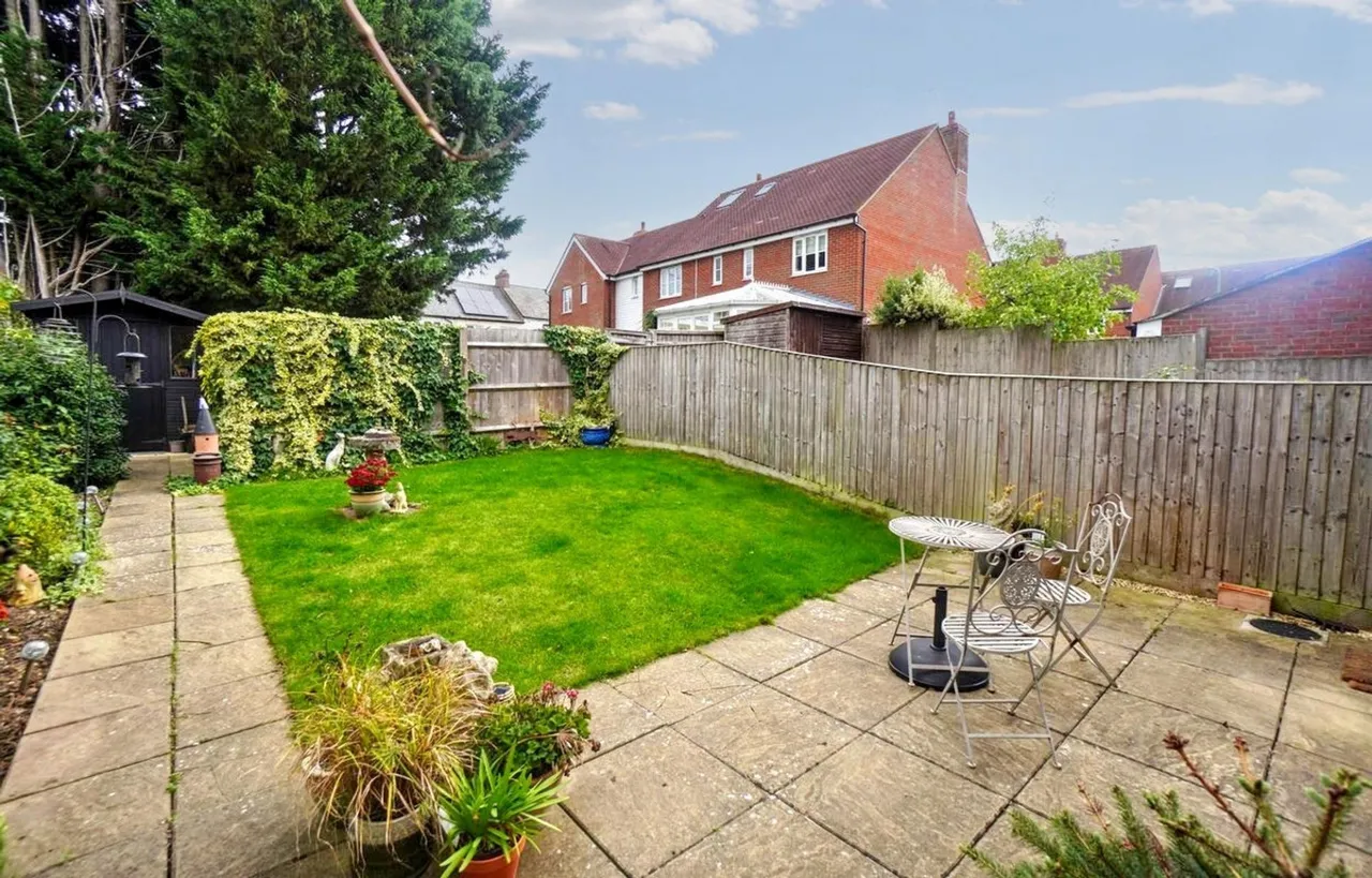 West Court, Downley, HP13, photo 12