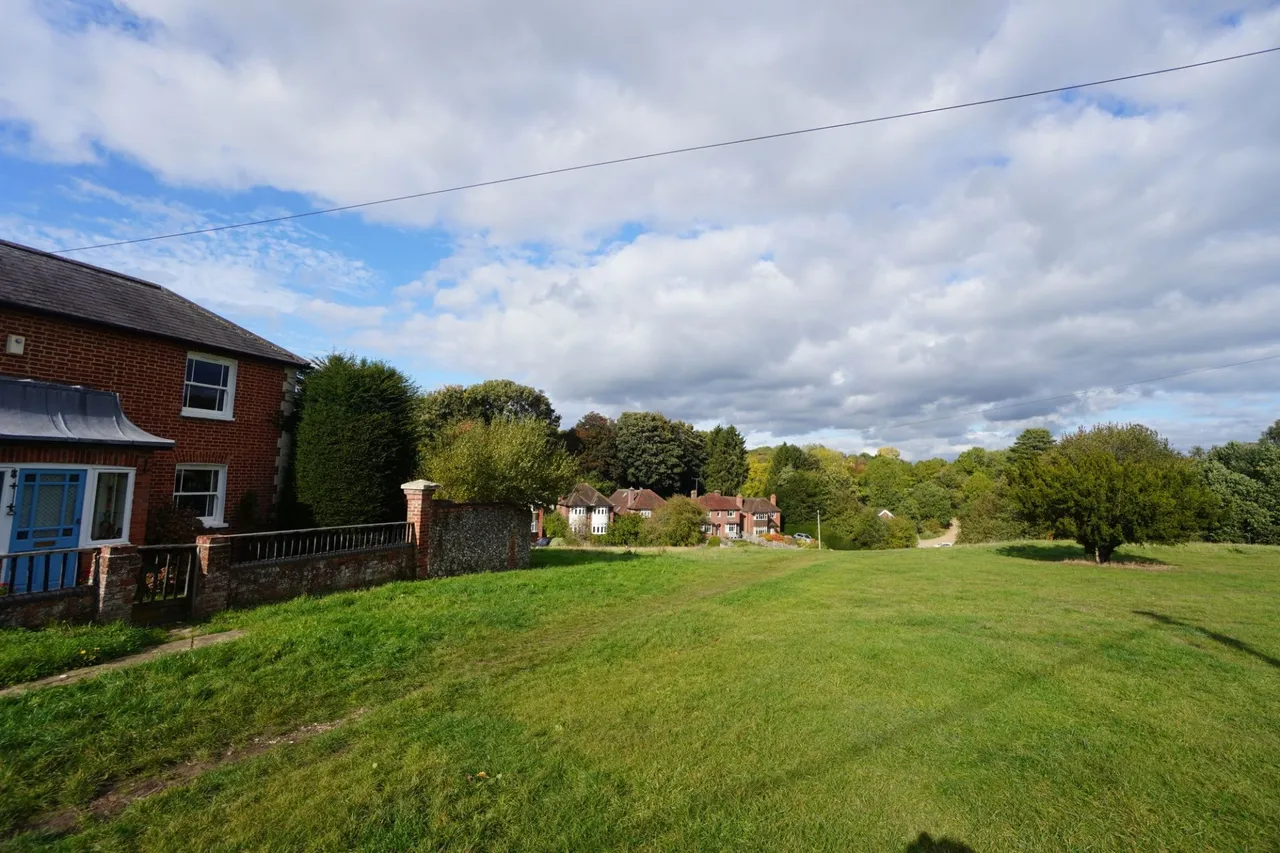 West Court, Downley, HP13, photo 15