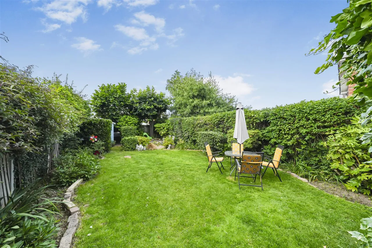 Leconfield Road, Loughborough, photo 23