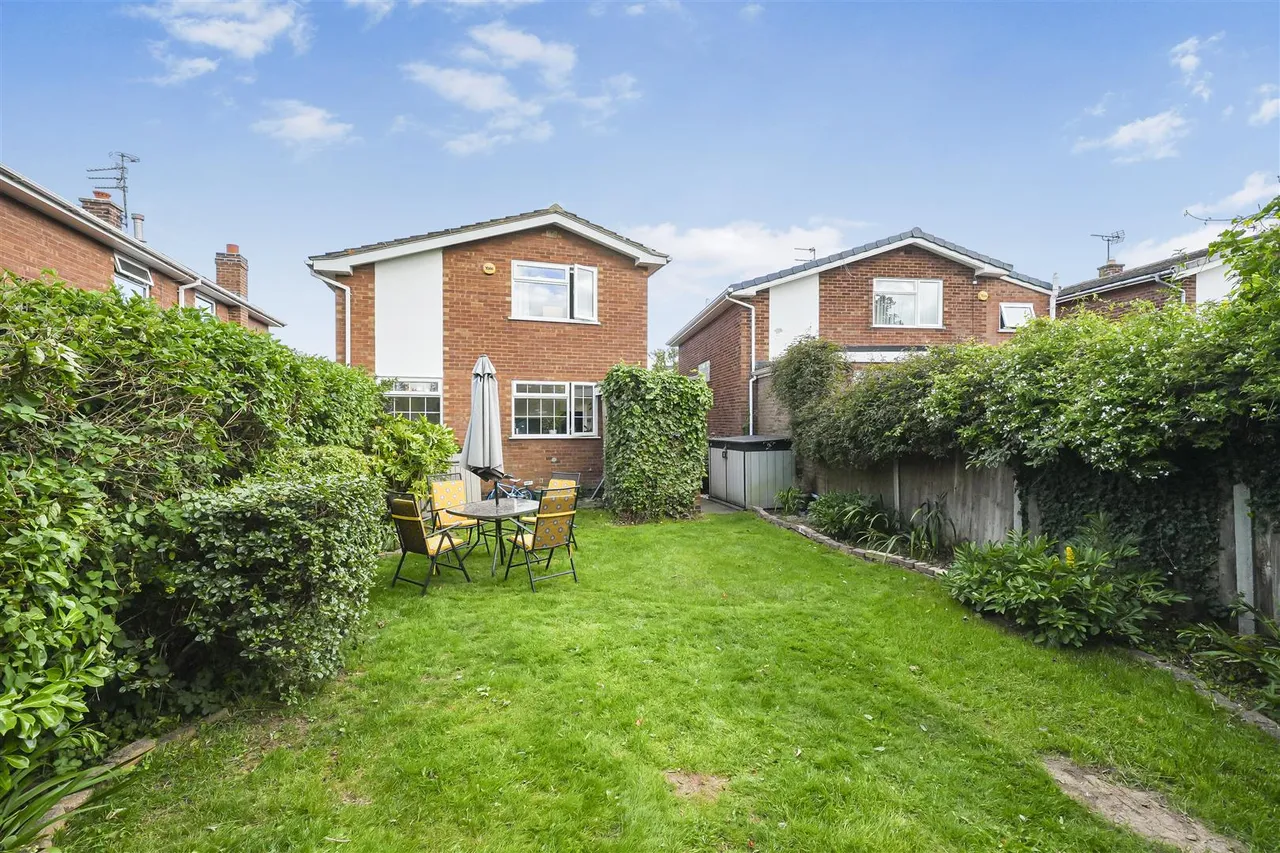Leconfield Road, Loughborough, photo 25